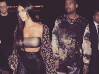 Kim Kardashian odważnie prezentuje piersi